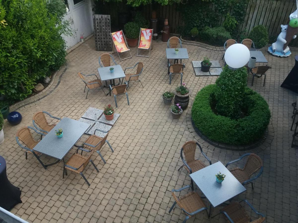 Hotel Schloemer Клопенбург Екстериор снимка