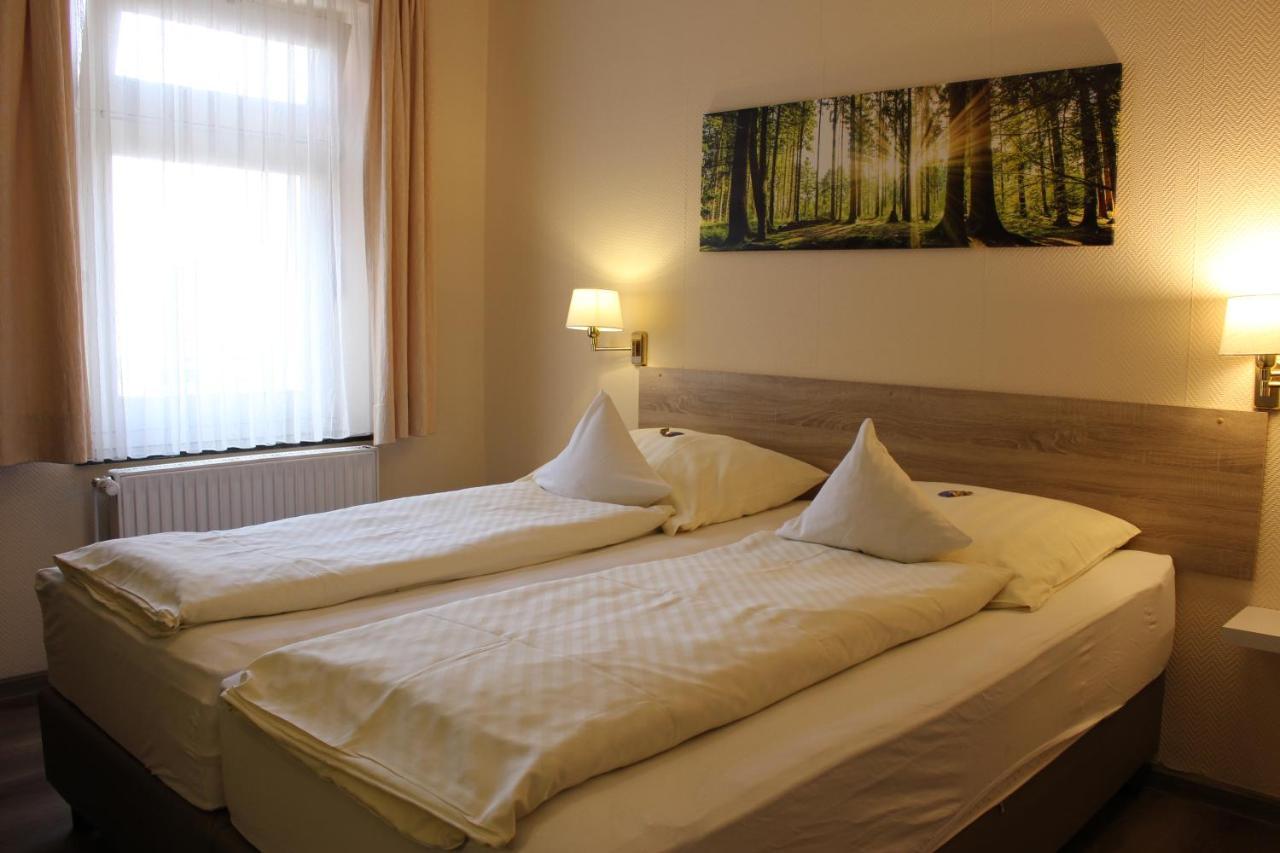 Hotel Schloemer Клопенбург Екстериор снимка