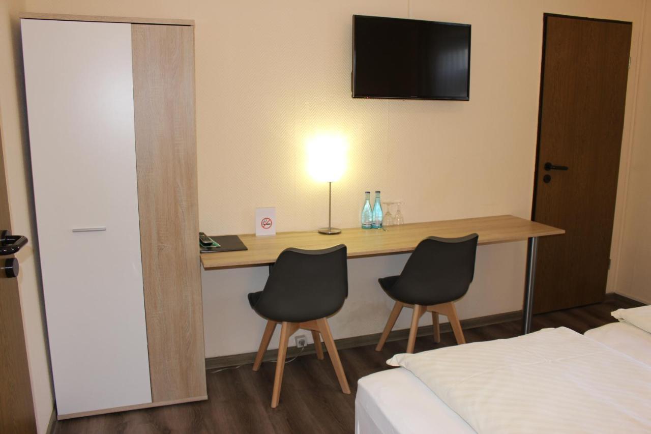 Hotel Schloemer Клопенбург Екстериор снимка