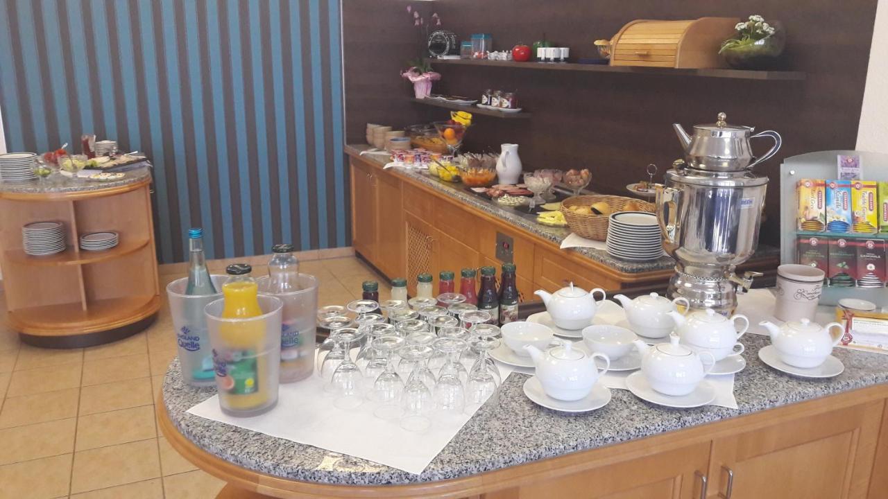 Hotel Schloemer Клопенбург Екстериор снимка