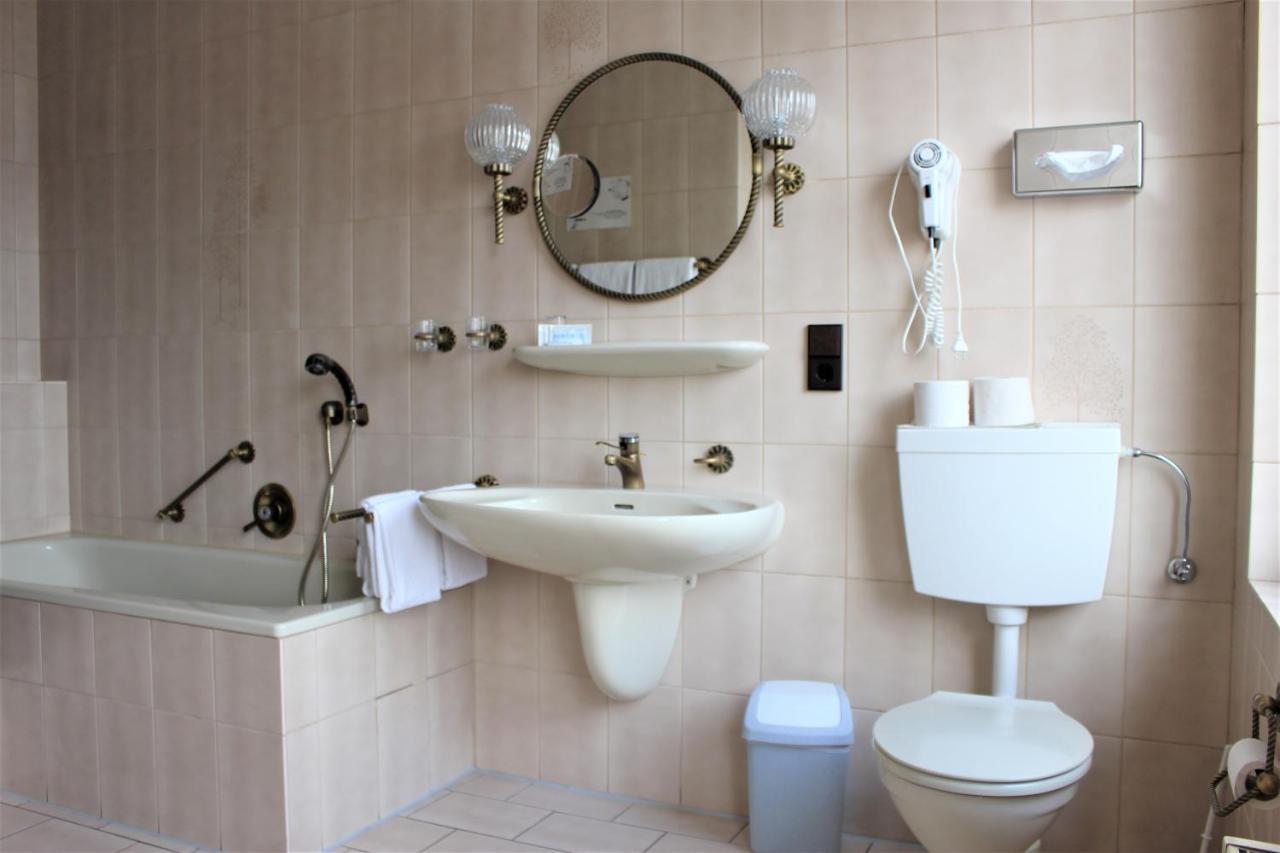 Hotel Schloemer Клопенбург Екстериор снимка