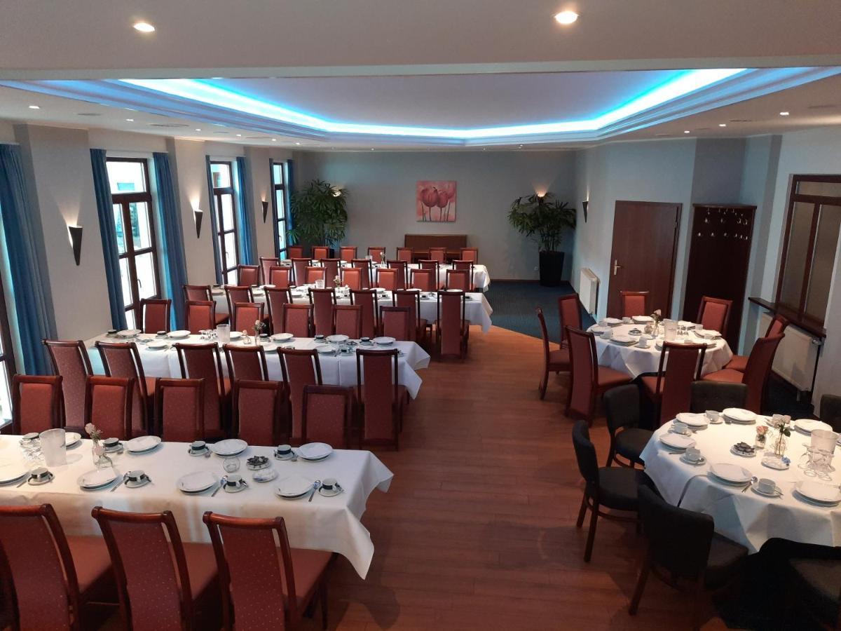 Hotel Schloemer Клопенбург Екстериор снимка