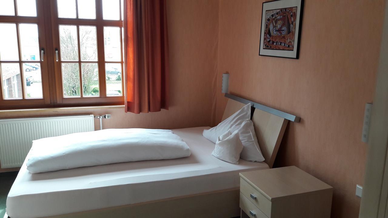 Hotel Schloemer Клопенбург Екстериор снимка