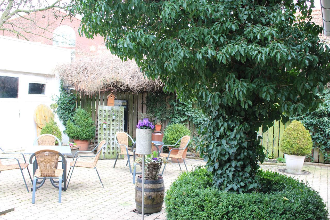 Hotel Schloemer Клопенбург Екстериор снимка