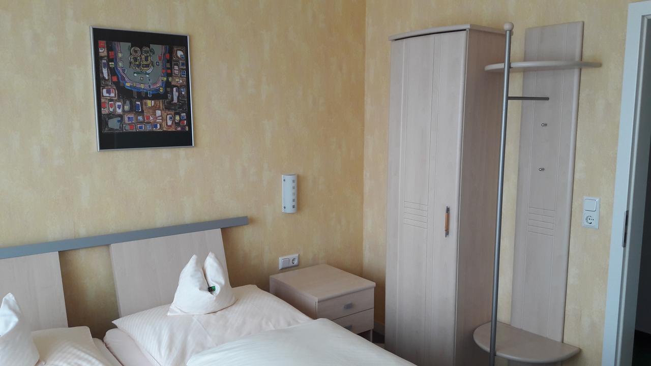 Hotel Schloemer Клопенбург Екстериор снимка
