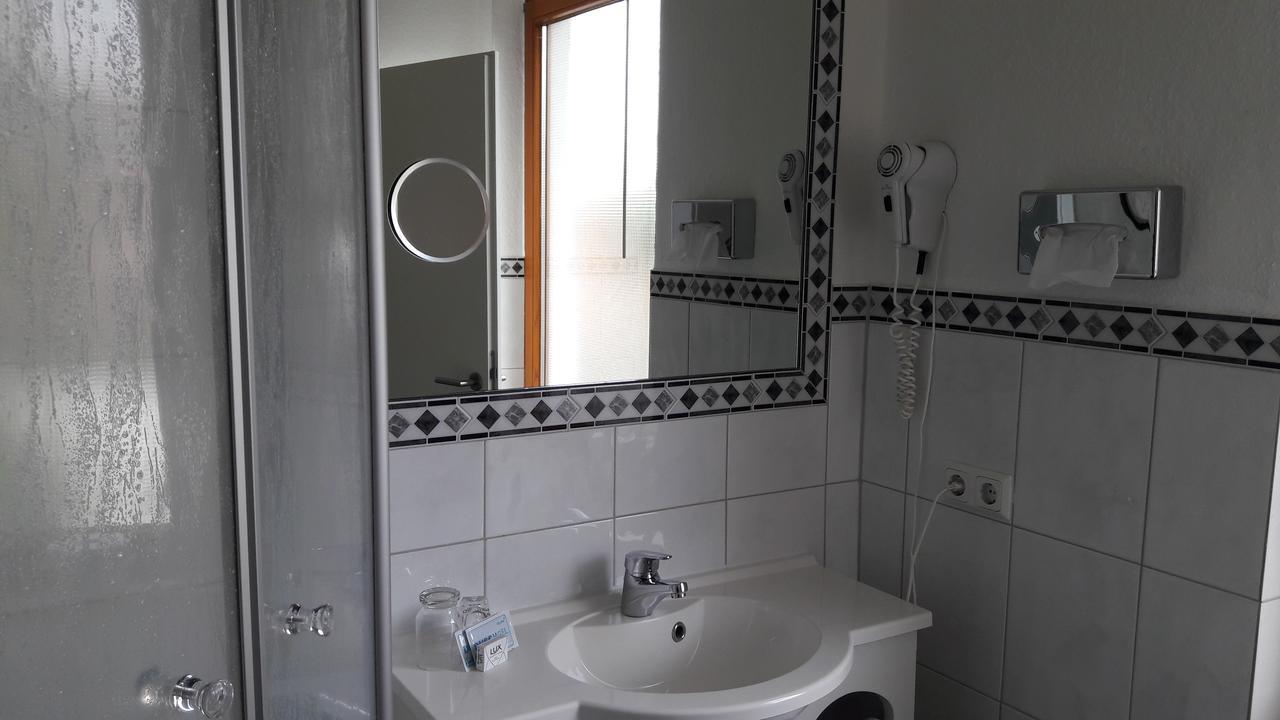 Hotel Schloemer Клопенбург Екстериор снимка