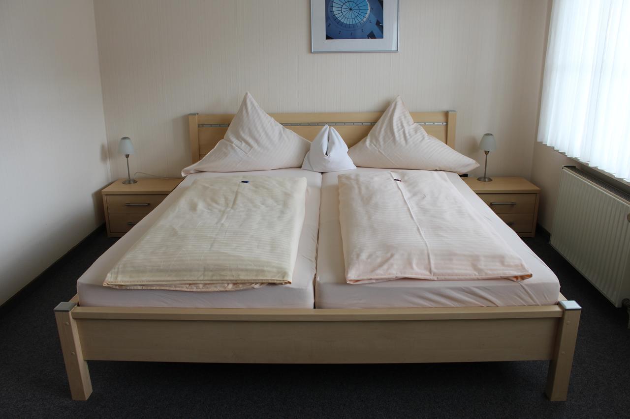 Hotel Schloemer Клопенбург Екстериор снимка